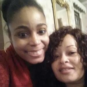 Meet your Posher, Mitzi